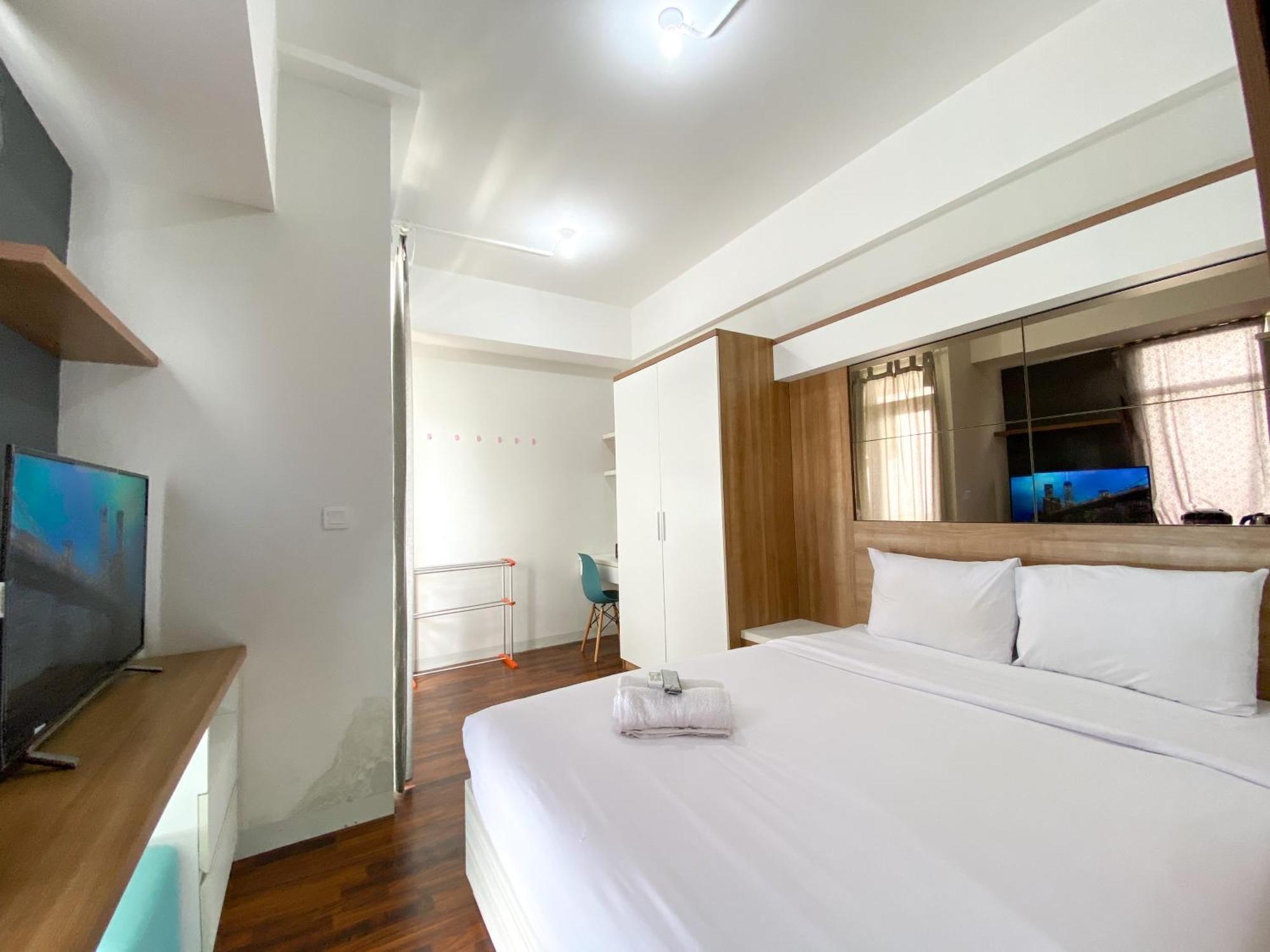 Modern Look And Warm At Vasanta Innopark By Travelio * Bekasi