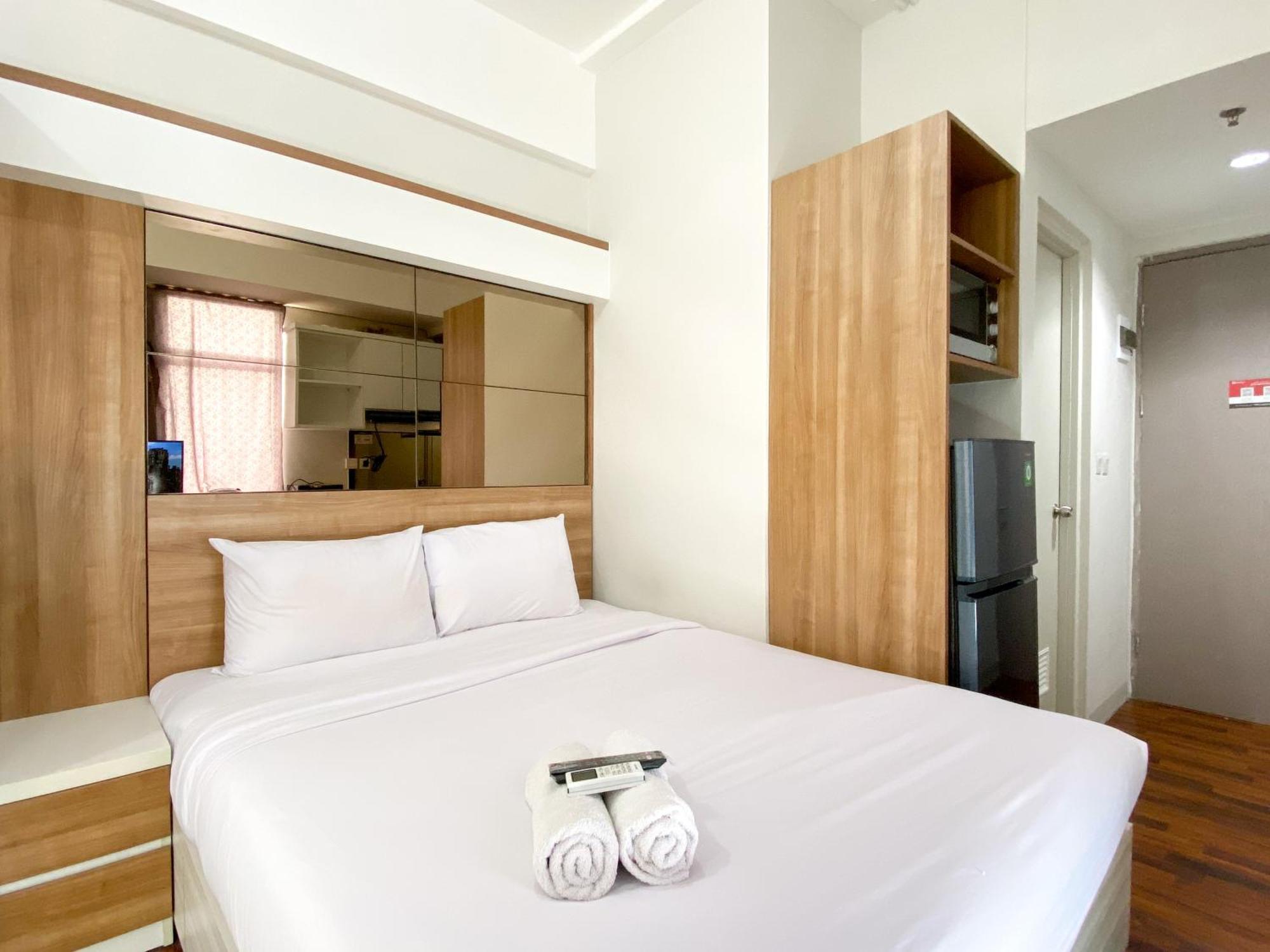Modern Look And Warm At Vasanta Innopark By Travelio Apartemen