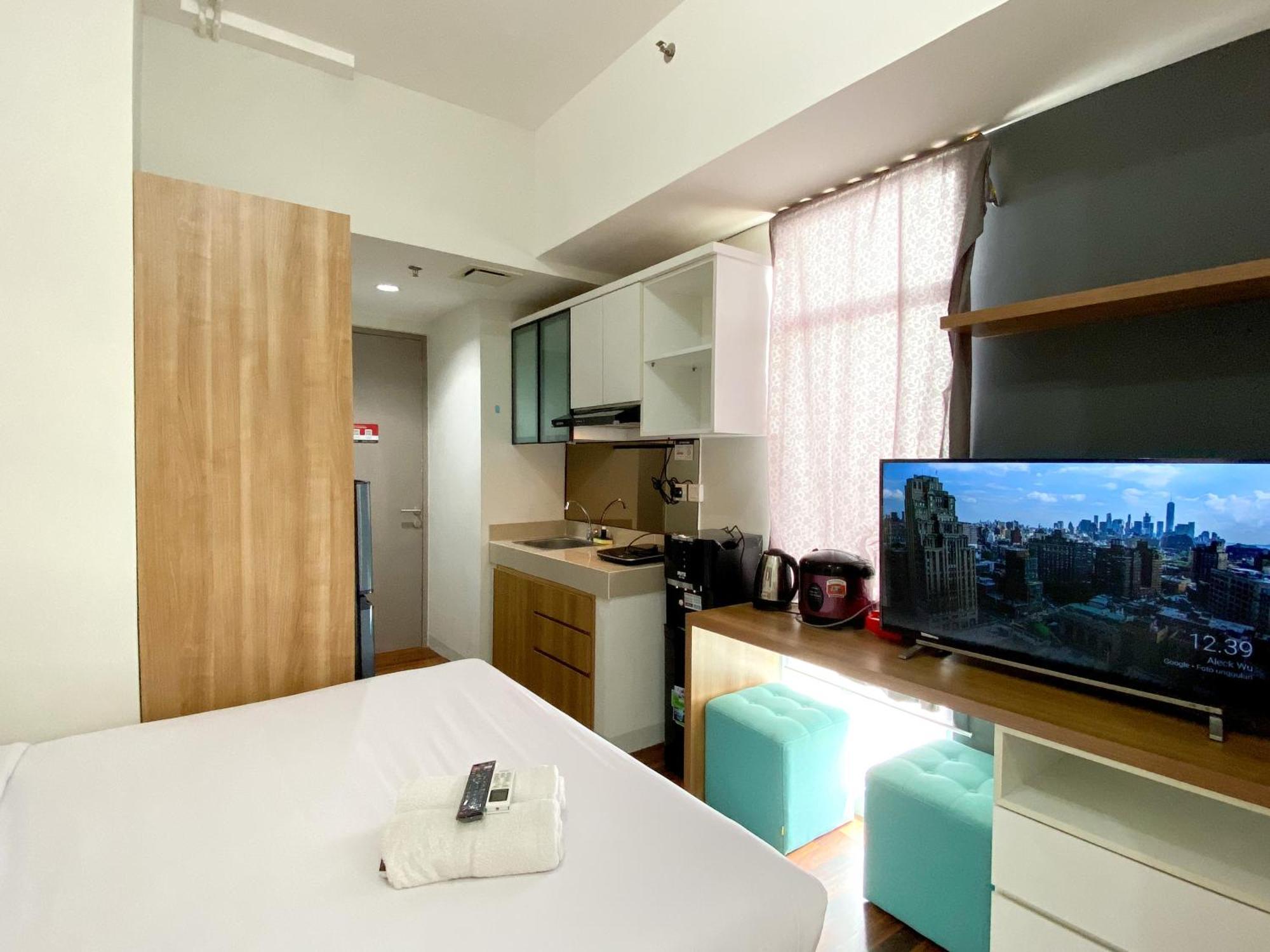 Apartemen Modern Look And Warm At Vasanta Innopark By Travelio Bekasi