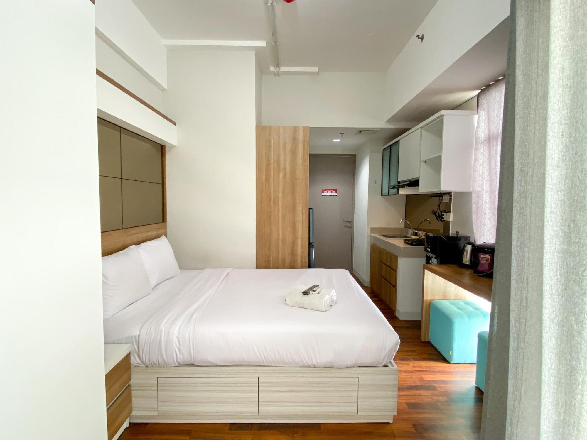 Modern Look And Warm At Vasanta Innopark By Travelio * Bekasi
